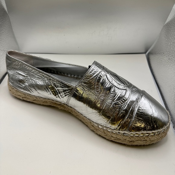 2019 Interlocking CC Logo Espadrilles - Picture 5 of 8